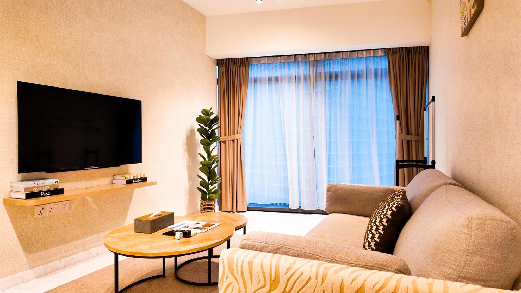 Eaton Residence Klcc - J Home — Photos 3